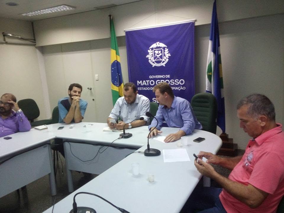 Reunião com o Governo de Mato Grosso sobre o projeto da escola
